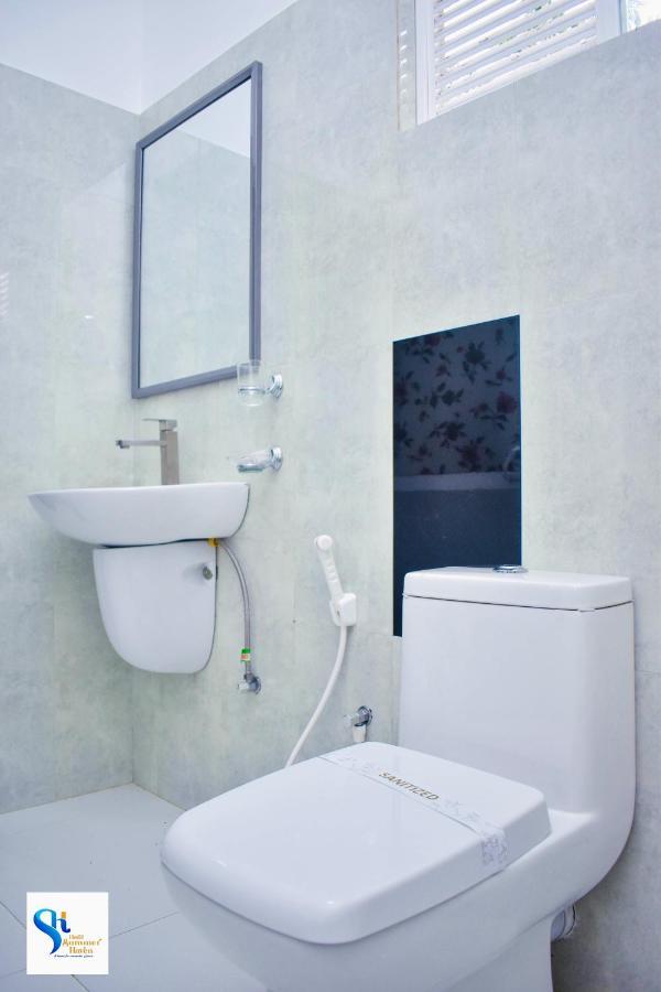 Hotel Summer Haven Полоннарува Екстер'єр фото